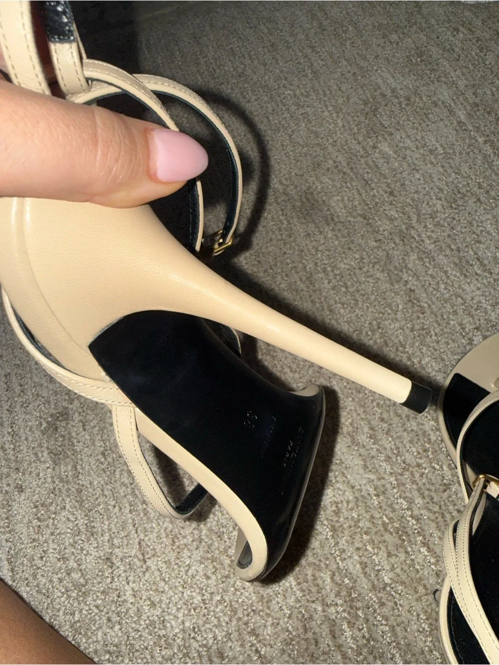 Saint Laurent Gippy Thong Sandal - Picture 11 of 12